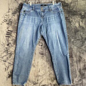 Torrid Women's Blue Capri Tapered High-Waisted Outdoor Jeans